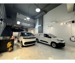 E9 Premium (D27), Factory #538680811